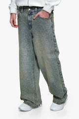 PLEATED BACKSEAM LOOSE FIT JEANS WASHED BLUE