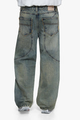 PLEATED BACKSEAM LOOSE FIT JEANS WASHED BLUE