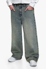 PLEATED BACKSEAM LOOSE FIT JEANS WASHED BLUE