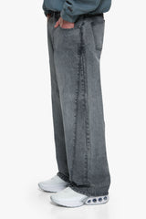 PLEATED RELAXED FIT JEANS ICE GREY