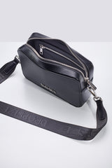 ESSENTIALS SHOULDER BAG BLACK